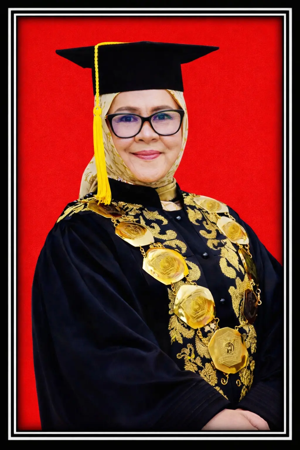 Dr. Hj Titin Dunggio, M.Si., M.Kes